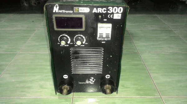 ขายด่วนตู้เชื่อมไฟฟ้าระบบอินเวอเตอร์ HiTronic ARC300