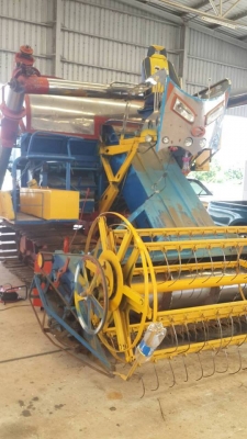 ขายรถเกี่ยวข้าวไทยเส็ง ผ่อนได้วางเงินดาวน์50\% เครื่องhino jo8c251แรง ช่วงล่าง12 สภาพทำงานได้เลย เครื่องดี พร้อมลงงาน ติดต่อ 080-7964423 085-7698049 จัดไฟแนนซ์เสร็จภายใน1วัน เว็บไซด์ส่วนตัว http://truck1sell.com/ รถบรรทุกมือสองนครราชสีมา https://www.facebo