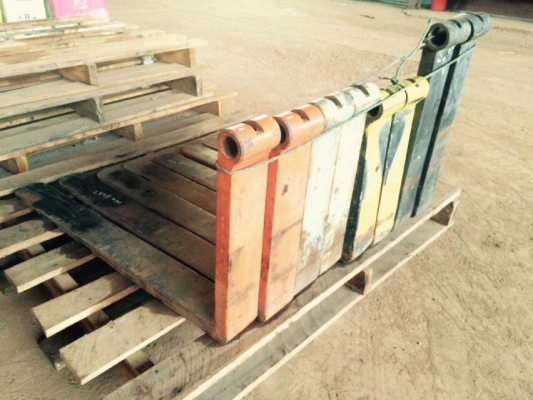 ขาย งา-รถโฟล์คลิฟท์ มี 4 คู่ สภาพดีพร้อมใช้งาน