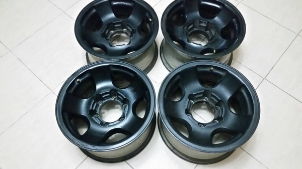 ล้อลาย vx80 ขอบ 15 สวยๆ ไม่มีซ่อมครับ