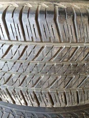 บริดโตน265/65/17 ปี13 4เส้น สภาพ90\%