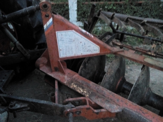 ขาย 35000 บาท ผาน 7 ใบ 26 นิ้ว ใส่รถไถใหญ่ 50-95 แรง