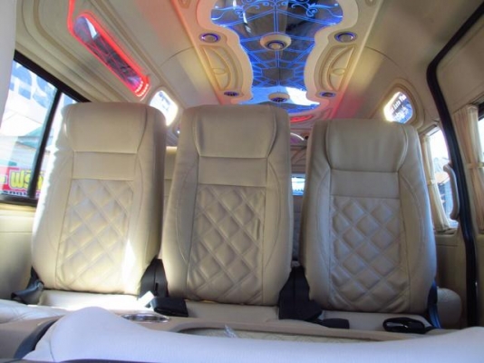 ขายด่วนๆ. รถตู้TOYOTA COMMUTER. ตู้ D4D  2500  CC   MT 2014  วีไอพี . ราคา 1049000 บาท. โทร 0922726669 ตันหยงตู้เบสออโต้แวน