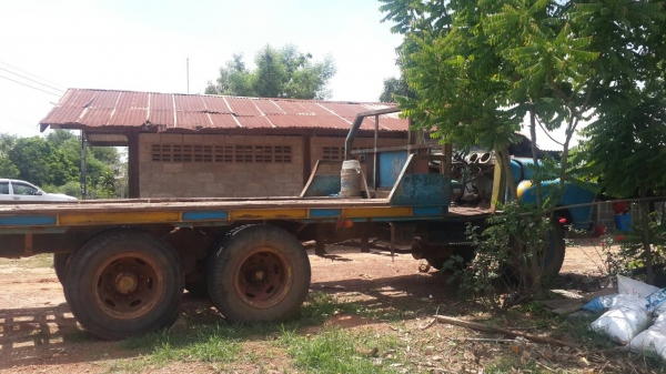 ขายสิบล้อ ISUZUหน้ายาว เทรลเลอร์ เพลาเดียวไม่มีเอกสาร สภาพพร้อมใช้งาน ขึ้น120-3อยู่ครับ