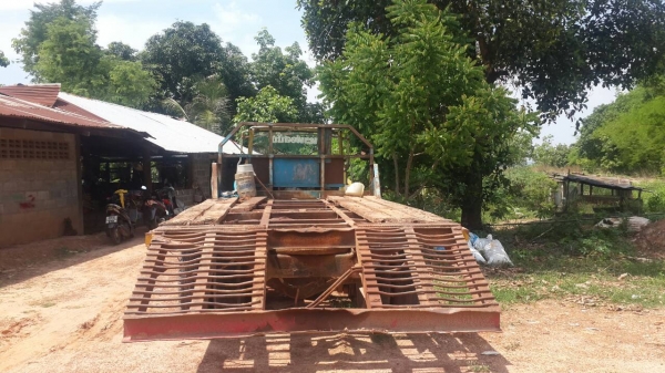 ขายสิบล้อ ISUZUหน้ายาว เทรลเลอร์ เพลาเดียวไม่มีเอกสาร สภาพพร้อมใช้งาน ขึ้น120-3อยู่ครับ