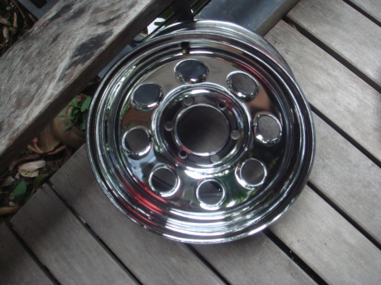 ขายกะทะล้อโครเมี่ยม usa ลายหยดน้ำ16กว้าง 7นิ้ว 6รู 139ออฟ 0 1วง ครับ