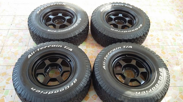 ขายล้อหล่อ te37x ขนาด 16x8 สีดำ พร้อมยาง bf 265/70/16 ครับ และ ยางมัด 245/75/16 ปี 12 สวยๆครับ ขายล้อหล่อ te37x ขนาด 16x8 สีดำ พร้อมยาง bf 265/70/16 ครับ และ ยางมัด 245/75/16 ปี 12 สวยๆครับ