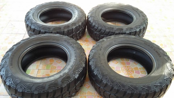 ขายล้อหล่อ te37x ขนาด 16x8 สีดำ พร้อมยาง bf 265/70/16 ครับ และ ยางมัด 245/75/16 ปี 12 สวยๆครับ ขายล้อหล่อ te37x ขนาด 16x8 สีดำ พร้อมยาง bf 265/70/16 ครับ และ ยางมัด 245/75/16 ปี 12 สวยๆครับ