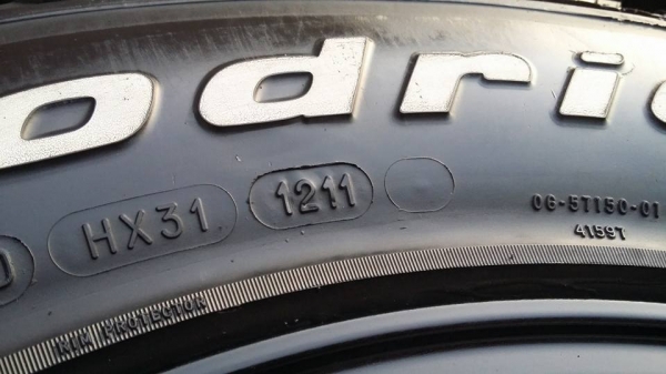 ขายล้อหล่อ te37x ขนาด 16x8 สีดำ พร้อมยาง bf 265/70/16 ครับ และ ยางมัด 245/75/16 ปี 12 สวยๆครับ ขายล้อหล่อ te37x ขนาด 16x8 สีดำ พร้อมยาง bf 265/70/16 ครับ และ ยางมัด 245/75/16 ปี 12 สวยๆครับ