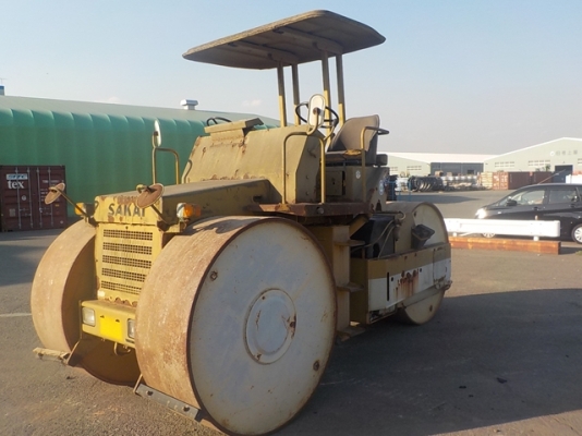 ขาย SAKAI R2S สภาพพร้อมใช้ นำเข้าจากประเทศญี่ปุ่น สนใจติดต่อ อำพล 090-9694506, 080-3031241