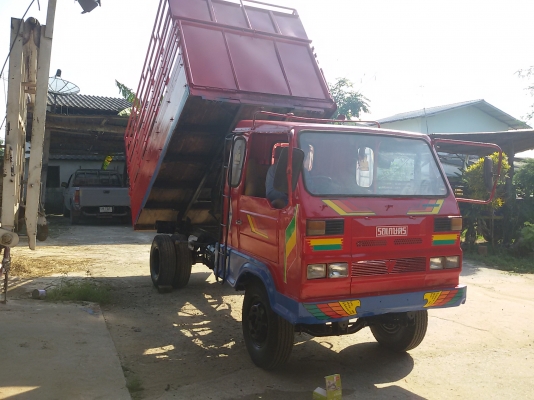 ขายรถอีแต๋นด้ำ6ล้อ เครื่องอีสุสุสี่สูบมีเกียร์สองลูกมีชะโลอย่างดีเกียร์ดีบรรณทุดได้5-6ตัน พร้อมไช้งาน ขายใน ราคา185000บาท รถอยู่วังบัว คลองขลุง กำแพงเพชร สนใจสอบุถามได้ที่081 3655997 อำพร พาเจริญ ขายรถอีแต๋นด้ำ6ล้อ เครื่องอีสุสุสี่สูบมีเกียร์สองลูกมีชะโลอย่างดีเกียร์ดีบรรณทุดได้5-6ตัน พร้อมไช้งาน ขายใน ราคา185000บาท รถอยู่วังบัว คลองขลุง กำแพงเพชร สนใจสอบุถามได้ที่081 3655997 อำพร พาเจริญ