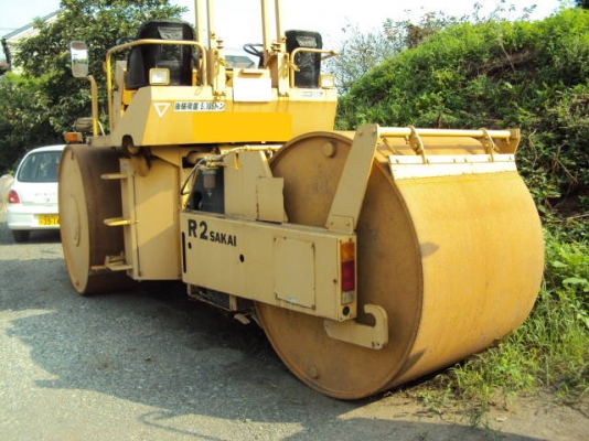 ขาย SAKAI R2S สภาพพร้อมใช้ นำเข้าจากประเทศญี่ปุ่น สนใจติดต่อ อำพล 090-9694506, 080-3031241