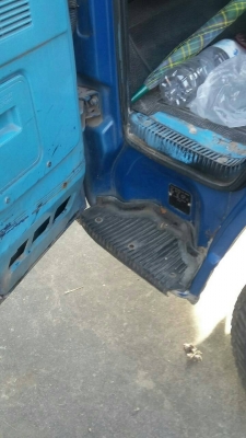 รถหกล้อ isuzu NPR 115 มีหลังคา รถรับส่งักเรียน เครื่องดี คันชีสวย ทะเบียน ม.79 เล่มเอกสารชุดโอนครบ