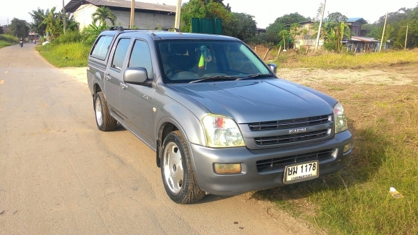 รถบ้านดีแม็กปี04ตัวท๊อป4ประตู268000 รถบ้านดีแม็กปี04ตัวท๊อป4ประตู268000