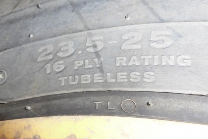 ขายด่วนรถตักล้อยาง KOMATSU WA400-3EA ปี2000 เก่าญี่ปุ่น    สภาพสวยมาก ๆๆ ใช้งานน้อย เครื่องดำ พร้อมใช้งาน