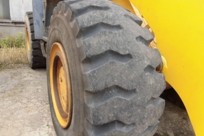 ขายด่วนรถตักล้อยาง KOMATSU WA400-3EA ปี2000 เก่าญี่ปุ่น    สภาพสวยมาก ๆๆ ใช้งานน้อย เครื่องดำ พร้อมใช้งาน