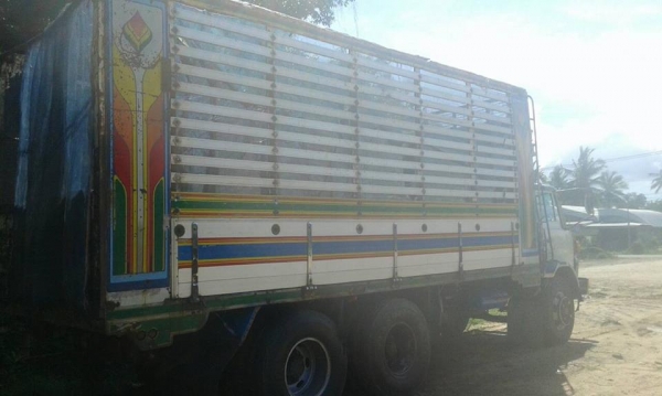 ขายดั้มเกษตร KT925 เครื่องHO7C 185แรง พ.เพาเวอร์ เบรกทิฟฟี่ สภาพพร้อมใช้งาน เอกสารพร้อมโอน สนใจโทร 090-8588220คุณนะ 093-3258446คุณบิว หรือเข้าดูสินค้าอื่นๆได้ที่ www.truck.in.th/498 หรือเพจFacebook ณรงค์ ซื้อขายรถมือสอง (เว็บไซต์ส่วนตัว) หรือFacebook ตลาด