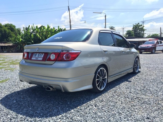 ขายรถเก๋ง  CITY 1.5  A i-DSI โฉม ZX  เกียร์ ออโต้ ปี 2007 รถสวย เดิมๆ เบาๆ ไม่เคยชน  เครื่องดี กำลังดี  วิ่งนิ่ม พวงมาลัยเพาเวอ์ กระจกไฟฟ้า แอร์เย็นมากๆ แม็กขอบ 17  นิ้ว  ยางดี พร้อมใช้เลย แต่งสวย โดนใจ  รับประกันความสวย  ต้องการเพิ่มเติม ID ไลน์ 08199422