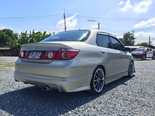 ขายรถเก๋ง  CITY 1.5  A i-DSI โฉม ZX  เกียร์ ออโต้ ปี 2007 รถสวย เดิมๆ เบาๆ ไม่เคยชน  เครื่องดี กำลังดี  วิ่งนิ่ม พวงมาลัยเพาเวอ์ กระจกไฟฟ้า แอร์เย็นมากๆ แม็กขอบ 17  นิ้ว  ยางดี พร้อมใช้เลย แต่งสวย โดนใจ  รับประกันความสวย  ต้องการเพิ่มเติม ID ไลน์ 08199422