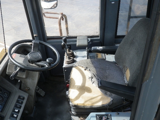 ขายรถตัก TCM 880-2