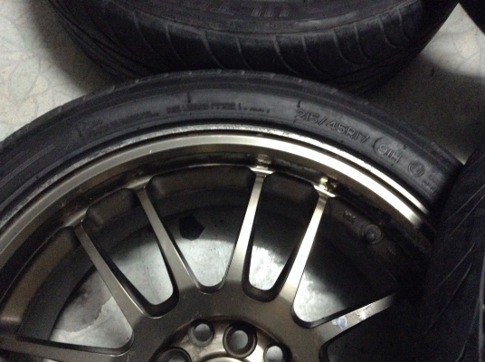 แม็ก RE30 ขอบ 17 นิ้ว 5 รู 114/100 แถมยางติดไป