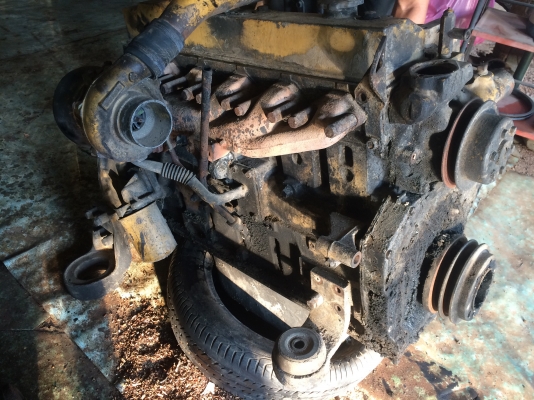 Komatsu6-D95เทอร์โบเครื่องตัดลงขายถูก