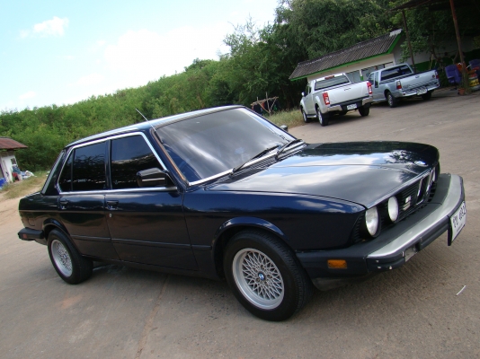รถบ้าน BMW 520i E28 LPG ปรับราคา 40,000 บาท
