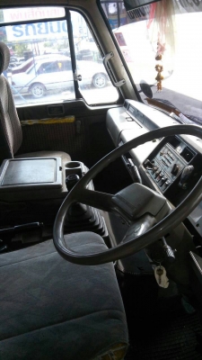 หัวลาก  NISSAN UD  290 แรง  พร้อมหาง  2 เพลา  รถตามภาพ  ราคา  750,000  บาท