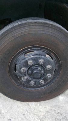 หัวลาก  NISSAN UD  290 แรง  พร้อมหาง  2 เพลา  รถตามภาพ  ราคา  750,000  บาท