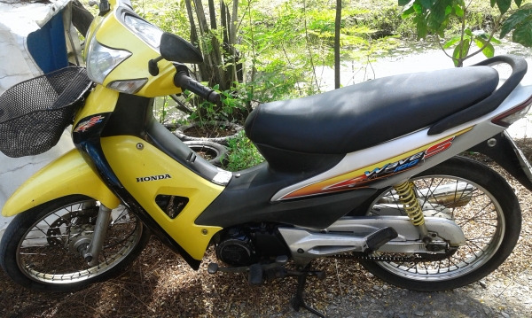 wave 100s ปี 49 wave 100s ปี 49