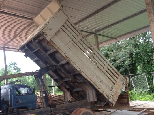 (นาทีทองจัดของดีๆ)กระบะดั้ม พร้อมชุดยก ของอีโน่500 พร้อมใช้งานได้เลย