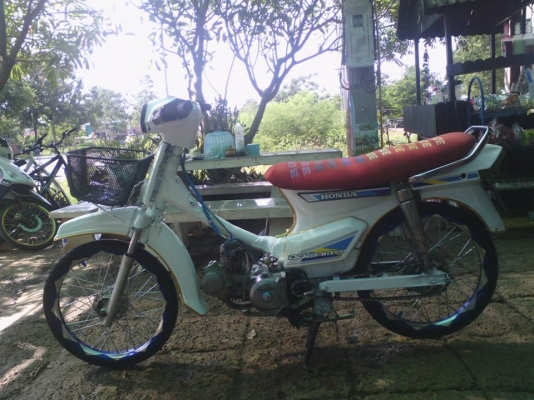 ขายดรีมคุรุ เครื่องเวฟ100 ลูกเชียชัก3 เครื่องเเน่นๆ ท่อสูตร ล้อใหม่ สีทำใหม่ (มีสำเนาหน้าเล่ม+ใบซื้อขายจากทางร้าน) ค่าตัว 8900 บาท สนใจทักเเชทหรือโทร.089-8054390 โอ๋ อยู่จังหวัด ลพบุรี ขายดรีมคุรุ เครื่องเวฟ100 ลูกเชียชัก3 เครื่องเเน่นๆ ท่อสูตร ล้อใหม่ สีทำใหม่ (มีสำเนาหน้าเล่ม+ใบซื้อขายจากทางร้าน) ค่าตัว 8900 บาท สนใจทักเเชทหรือโทร.089-8054390 โอ๋ อยู่จังหวัด ลพบุรี