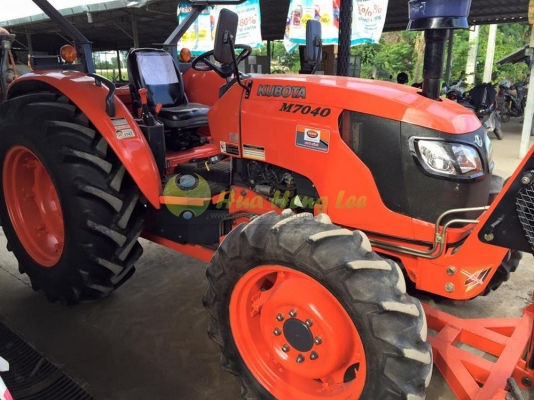 รถไถมือสองสวยๆ M7040 พร้อมใบดันหน้า ดาวน์ 80,000 บาท ราคา 650,000 บาท รถไถมือสองสวยๆ M7040 พร้อมใบดันหน้า ดาวน์ 80,000 บาท ราคา 650,000 บาท