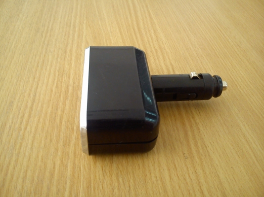 ช่องต่อพ่วงไฟที่จุดบุหรี่ แบบ2ช่อง มีที่เสียบUSB ช่องต่อพ่วงไฟที่จุดบุหรี่ แบบ2ช่อง มีที่เสียบUSB
