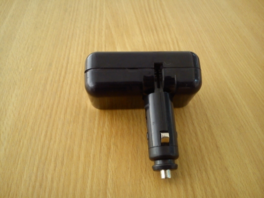 ช่องต่อพ่วงไฟที่จุดบุหรี่ แบบ2ช่อง มีที่เสียบUSB ช่องต่อพ่วงไฟที่จุดบุหรี่ แบบ2ช่อง มีที่เสียบUSB