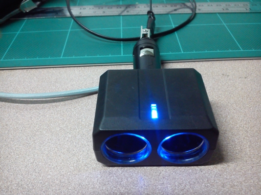 ช่องต่อพ่วงไฟที่จุดบุหรี่ แบบ2ช่อง มีไฟแสงสีฟ้า ช่องต่อพ่วงไฟที่จุดบุหรี่ แบบ2ช่อง มีไฟแสงสีฟ้า