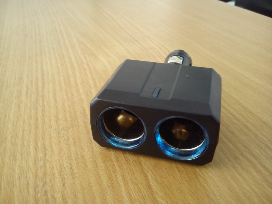 ช่องต่อพ่วงไฟที่จุดบุหรี่ แบบ2ช่อง มีไฟแสงสีฟ้า ช่องต่อพ่วงไฟที่จุดบุหรี่ แบบ2ช่อง มีไฟแสงสีฟ้า