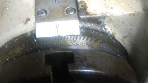 หัวแบ่งโรตารี่แบบใช้มอเตอร์ขับเคลื่อน ยี่ห้อ YUASA จากญี่ปุ่น ขนาดหน้าจาน 13 ซม. เป็นแบบหมุนทั้งคู่พร้อมกัน