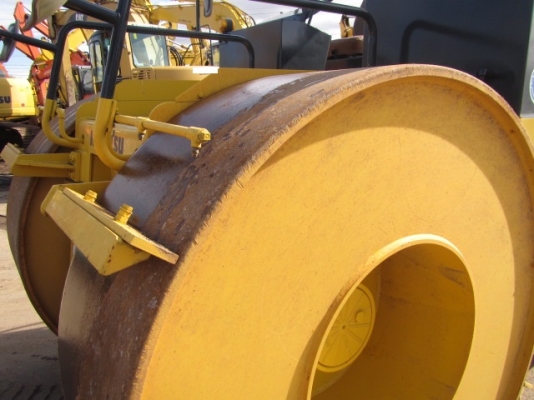 ขายรถบด 3 ล้อเหล็ก KOMATSU สภาพสวยพร้อมใช้ นำเข้าจากประเทศญี่ปุ่น สนใจติดต่อ อำพล 090-9694506, 080-3031241 ขายรถบด 3 ล้อเหล็ก KOMATSU สภาพสวยพร้อมใช้ นำเข้าจากประเทศญี่ปุ่น สนใจติดต่อ อำพล 090-9694506, 080-3031241