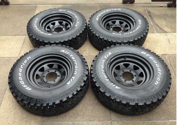 ล้อกะทะผ่า15 6รู139 กว้าง 8 นิ้ว off -30 พร้อมยาง All BF goodrich 30 9.5 R15 ปลายปี11 ดอกเต็ม ใช้ได้อีกหลายปี