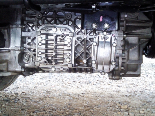 6 ล้อกลาง  *Euro.3*  ISUZU  NMR  130 แรงม้า *คอมมอนเรว*  รถสวยเดิม+สวยจริง+พร้อมใช้งาน * รถห้างแท้ * มีเล่มพร้อมโอน *