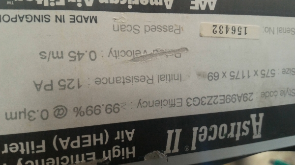 แผงกรองอากาศ ยี่ห้อ American Air Filter กรองได้ถึงขนาด 0.3 ไมครอน ประสิทธิภาพมากกว่า 99.99 \%