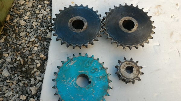 สเตอร์โซ่ขับส่งกำลัง ยี่ห้อ KANA จากญี่ปุ่น มีหลายขนาด เบอร์ 50 B มีขนาดขนาดเช่น 26 ฟัน, 12 ฟัน