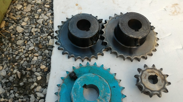 สเตอร์โซ่ขับส่งกำลัง ยี่ห้อ KANA จากญี่ปุ่น มีหลายขนาด เบอร์ 50 B มีขนาดขนาดเช่น 26 ฟัน, 12 ฟัน