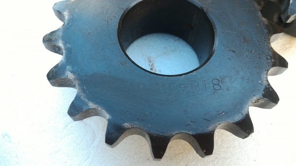 สเตอร์โซ่ขับส่งกำลัง ยี่ห้อ KANA จากญี่ปุ่น มีหลาย เบอร์ 40 และ No 35  มีขนาดขนาดเช่น 13 ฟัน ,16 ฟัน , 18 ฟัน , 40 ฟัน อื่นๆอีกตามภาพ