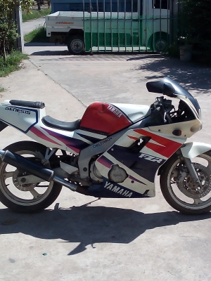 ขายด่วน yamaha fzr 250  ทะเบียนแท้พร้อมโอน  27000