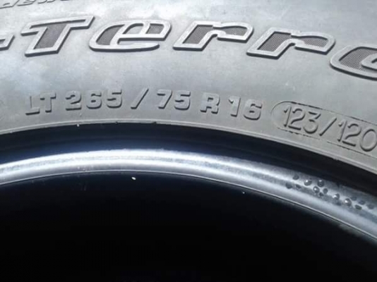 ขายยาง bf all 265/75/16 ปี10 สวยๆครับ