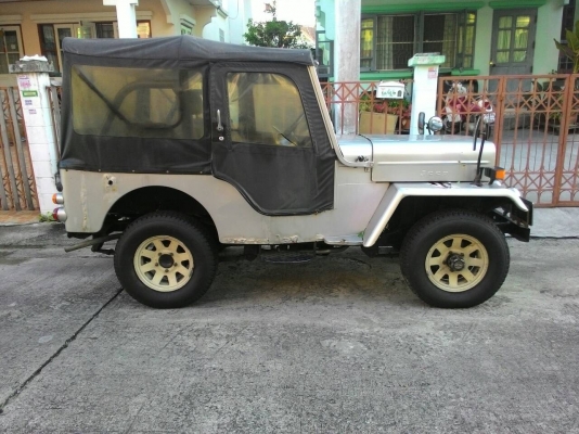รถจิ๊ปมิตซู  j54  4dr5  รุ่นใหม่ หลังคาผ้าใบนิ่มๆๆ ไม่ขาด ประตูล็อคได้  บอ ดี้สวย  อุปกรณ์ครบ