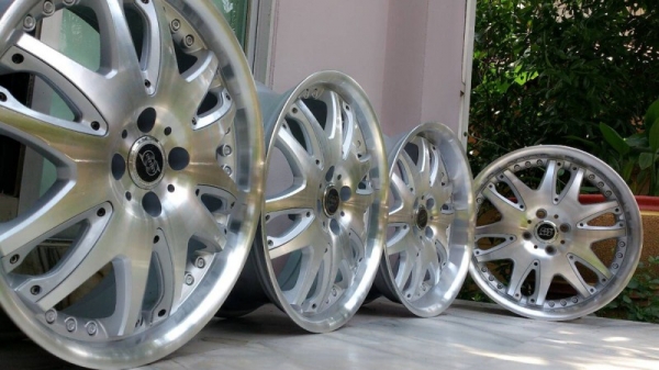 ล้อแม็ก 17 ลดสุดๆ 5 ชุดสุดท้าย ราคาเดียว 7500.- ทุกชุด สวยเหมือนใหม่ทุกชุด