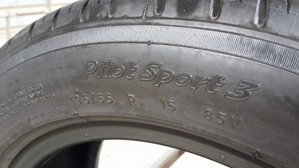 ยาง Michelin Pilot sport3 195/55/15 ปลายปี 12